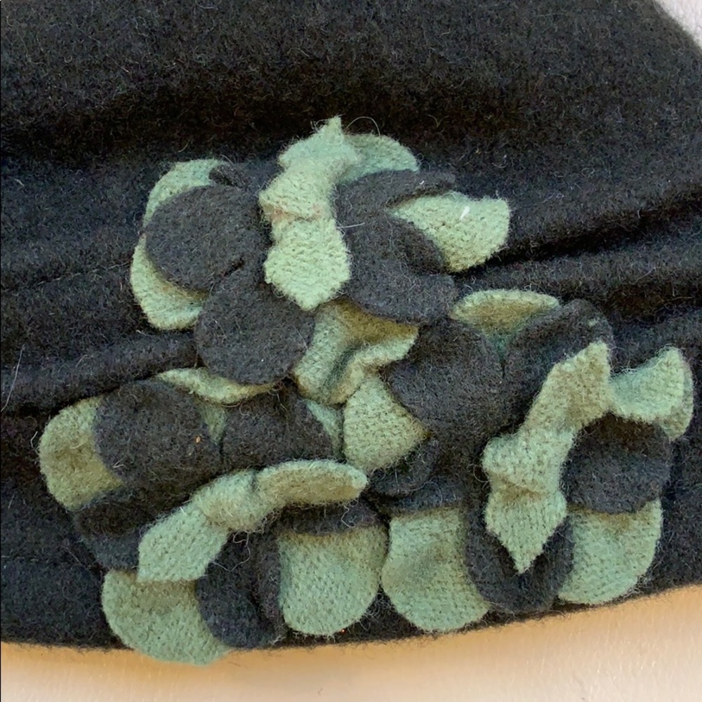 Wool hat - Picture 2 of 4